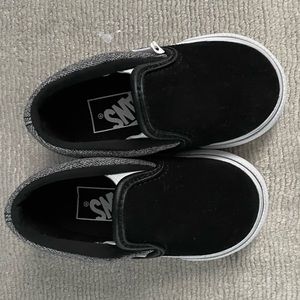 New infant Vans size 4